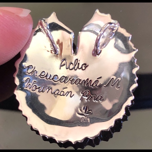 The Silver Collection - Frog on Lily pad pendent - Picture 5 of 7